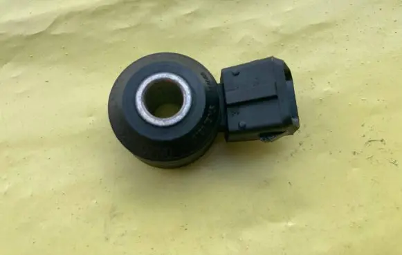 Mercedes-Benz C AMG W204 Detonation knock sensor A0041534628