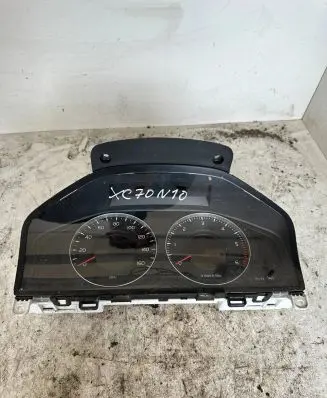 Volvo XC70 Speedometer (instrument cluster) 31270905aa