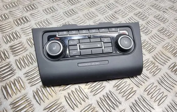 Volkswagen Golf VI Climate control unit 5K0907044ES 5HB00974661 SW1112