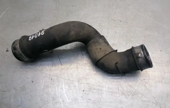 Mercedes-Benz C W203 Intercooler hose/pipe A2035281782