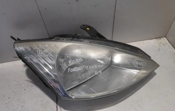 Ford Focus Headlight/headlamp 9423