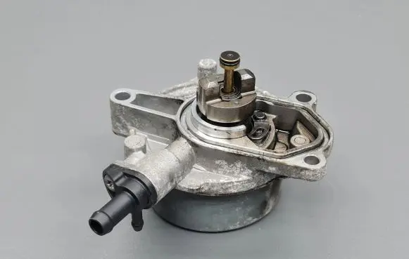 KIA Venga Vacuum pump 288102A101