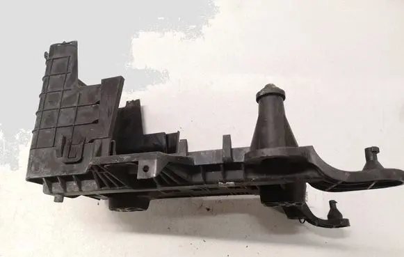 Volkswagen Golf V Battery box tray 1K0915333
