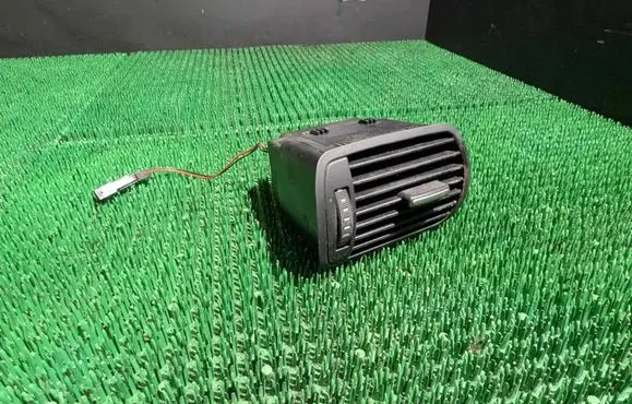 Audi A3 S3 8L Dash center air vent grill 8L0820901C