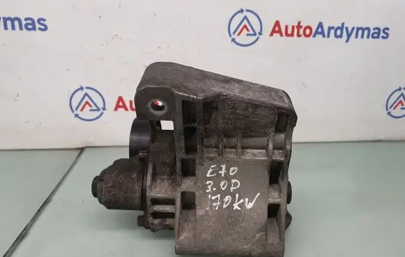 BMW X5 E70 Power steering pump mounting bracket 7799862 32427799862