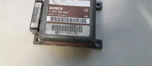 Audi A4 S4 B5 8D Airbag control unit/module 8a0959655b 0285001037