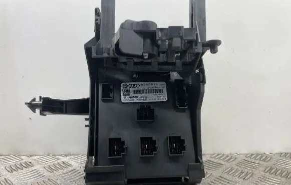 Audi A4 S4 B8 8K Comfort/convenience module 8K0907063N F005V00852