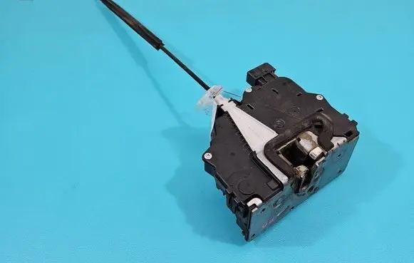 Front door lock