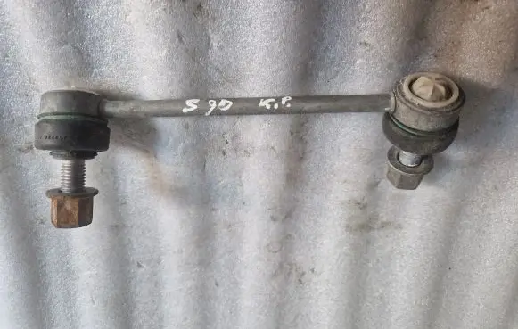 Volvo S90, V90 Front anti-roll bar/sway bar 31360657
