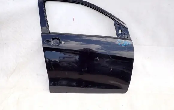 Suzuki Celerio Front door