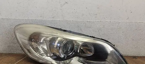 Volvo C30 Headlight/headlamp 31299821