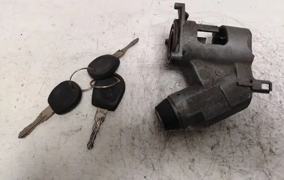 Volkswagen Golf III Ignition lock 357905851