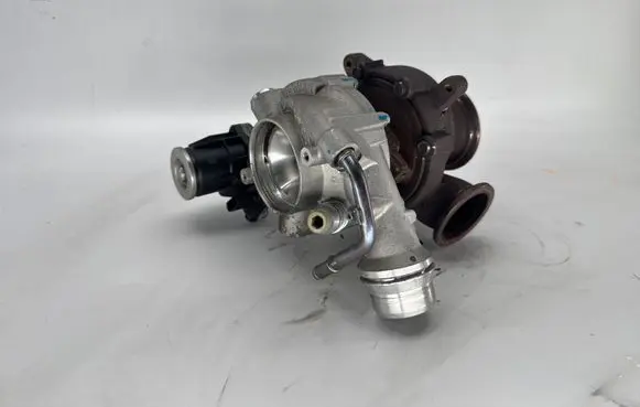 Jaguar XE Turbo M4D36K682EE 2105240252