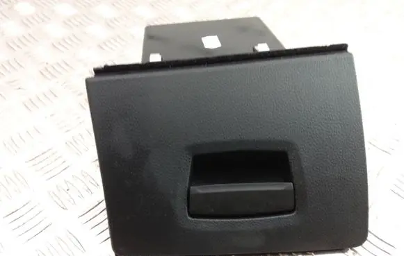 BMW 5 F10 F11 Glove box 9166696