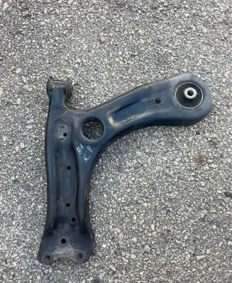 Audi A1 Front lower control arm/wishbone 6R0407151F