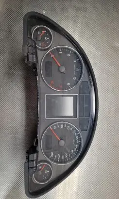 Audi A4 S4 B7 8E 8H Speedometer (instrument cluster) 8E0920932A