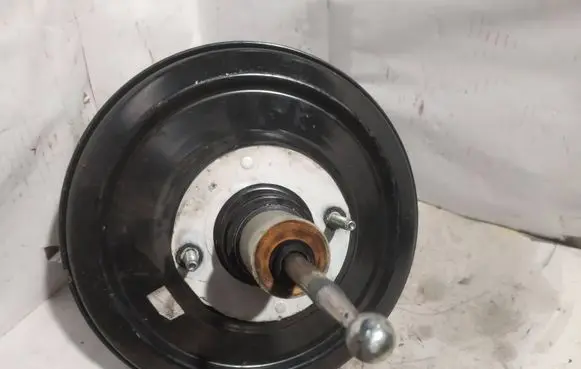 Volkswagen Touareg II Brake booster 7P0612101B