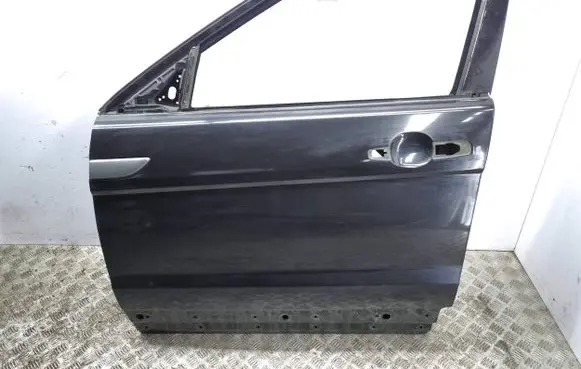 Land Rover Evoque I Front door