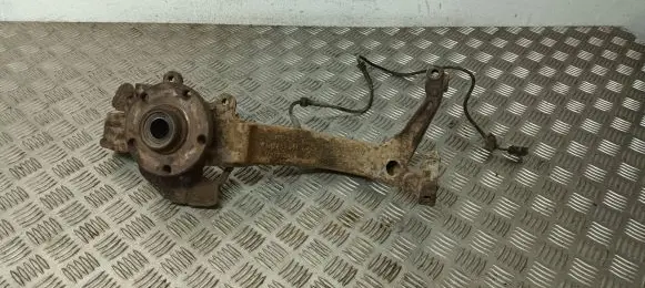 Audi A4 S4 B5 8D Front wheel hub spindle knuckle 90407258