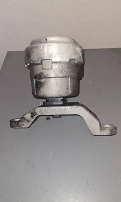 Ford Galaxy Engine mount bracket HL8022M05