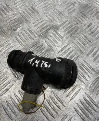 Volkswagen Golf VI Engine coolant pipe/hose 1K0122291