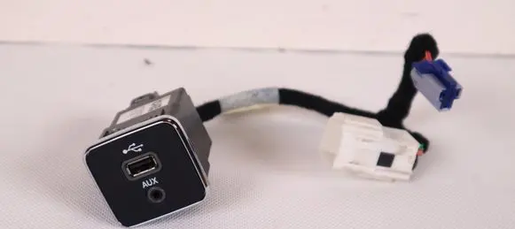 Jeep Compass AUX in-socket connector 53223309