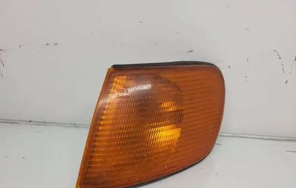 Audi 100 S4 C4 Front indicator light 137983