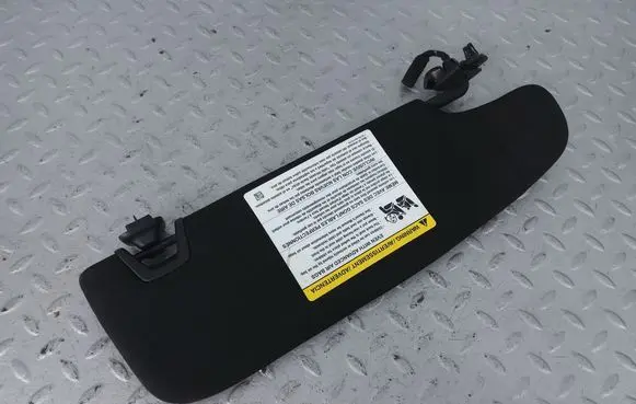 Ford Mustang VI Sun visor KR3Z6304105AA
