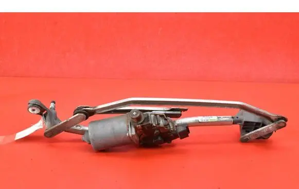 Front wiper linkage and motor