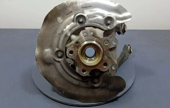 BMW X3 E83 Front wheel hub spindle knuckle 6871030