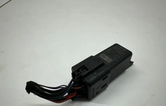 Audi A6 S6 C8 4K Glow plug pre-heat relay 04L907281E 04L907281