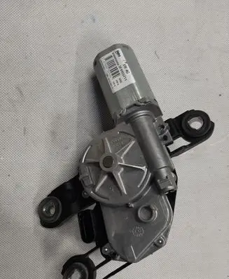 Skoda Rapid (NH) Rear window wiper motor 5F4955711