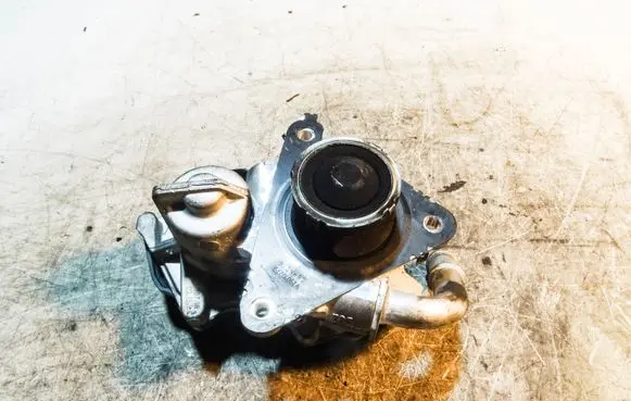 Audi A4 S4 B9 EGR valve 04L131501S