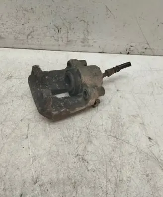 BMW 5 E39 Front brake caliper