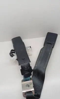 Lexus CT 200H Middle seatbelt buckle (rear) E063002 B500