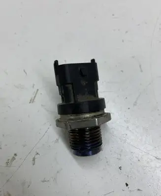 Fuel pressure sensor