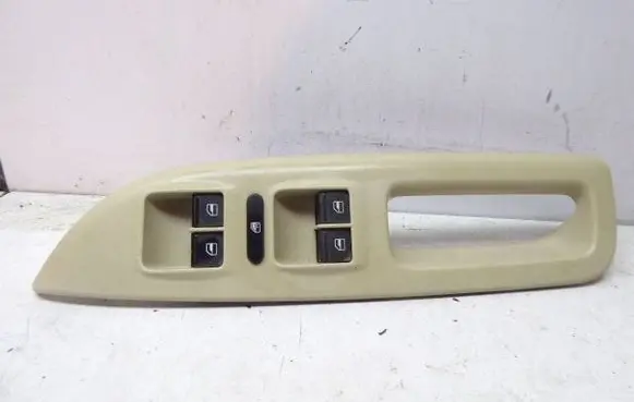 Skoda Octavia Mk2 (1Z) Quarter vent window switch 1Z1867171