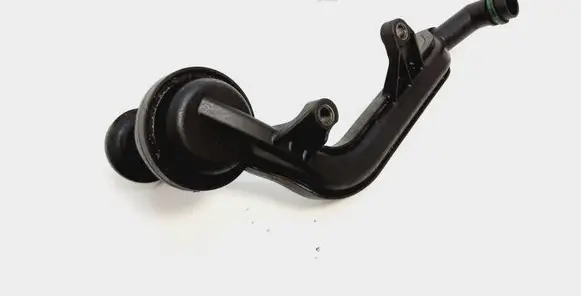 Volvo S80 Breather/breather pipe/hose 8653858