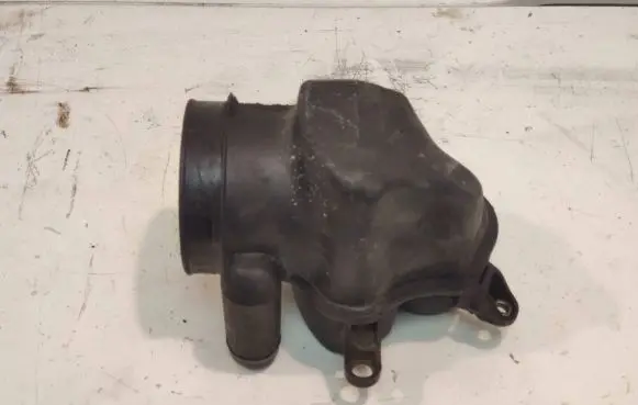 BMW 6 F12 F13 Air intake duct part 7843276 70512127 51750610