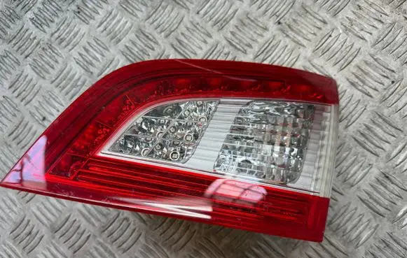 Peugeot 508 Tailgate rear/tail lights 