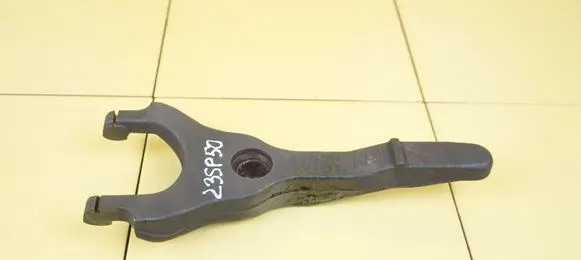 Toyota Verso Clutch release arm fork SPRZEGLA N47C16A