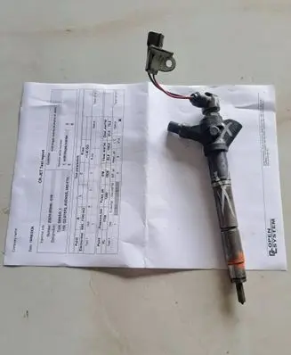 Toyota Avensis T250 Fuel injector 236700R040