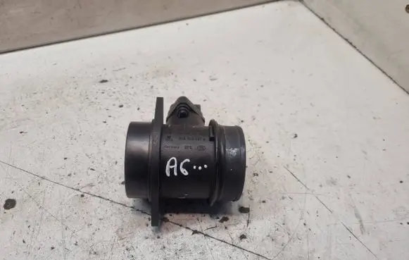 Audi A6 S6 C5 4B Mass air flow meter 0280218100 06A906461N