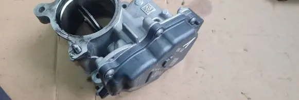 Audi A5 Throttle body valve 05L128063E