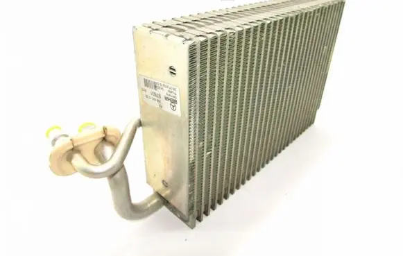 Mercedes-Benz CLK A209 C209 Air conditioning (A/C) radiator (interior) 2098301058