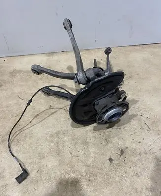 Mercedes-Benz E W238 Rear wheel hub A2055467480 20409FI7 20407FI7