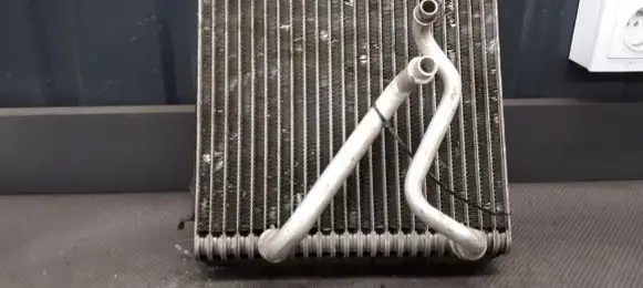 Volkswagen Golf V A/C cooling radiator (condenser)