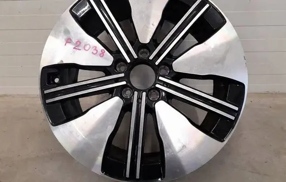 Mercedes-Benz EQA R18 alloy rim 
