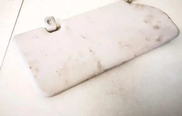 Nissan Almera Tino Sun visor
