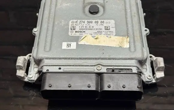Mercedes-Benz C W205 Engine control unit/module ECU A2769000800 A2749000800 0261S08705